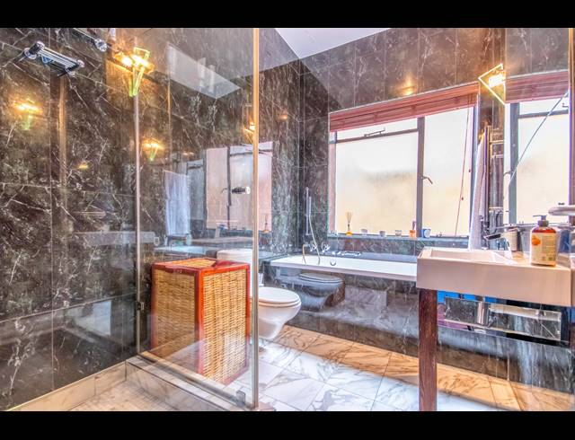 2 BEDROOM SECTIONAL TITLE FOR SALE IN KILLARNEY
